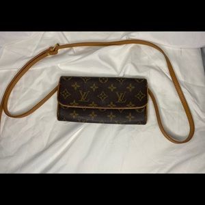 Louis Vuitton Twin Pochette GM